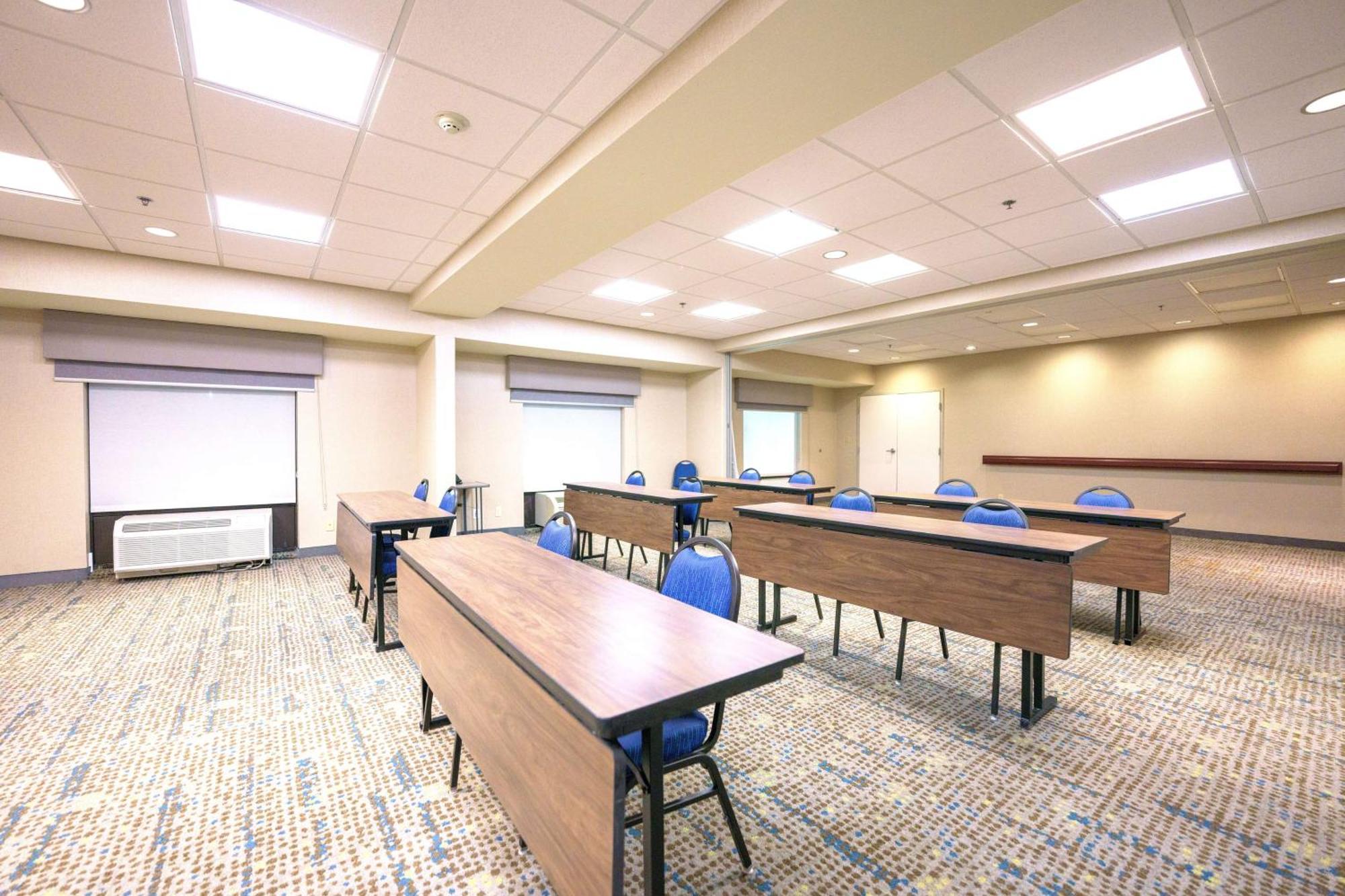 Hampton Inn Hays-North Of I-70 Eksteriør bilde