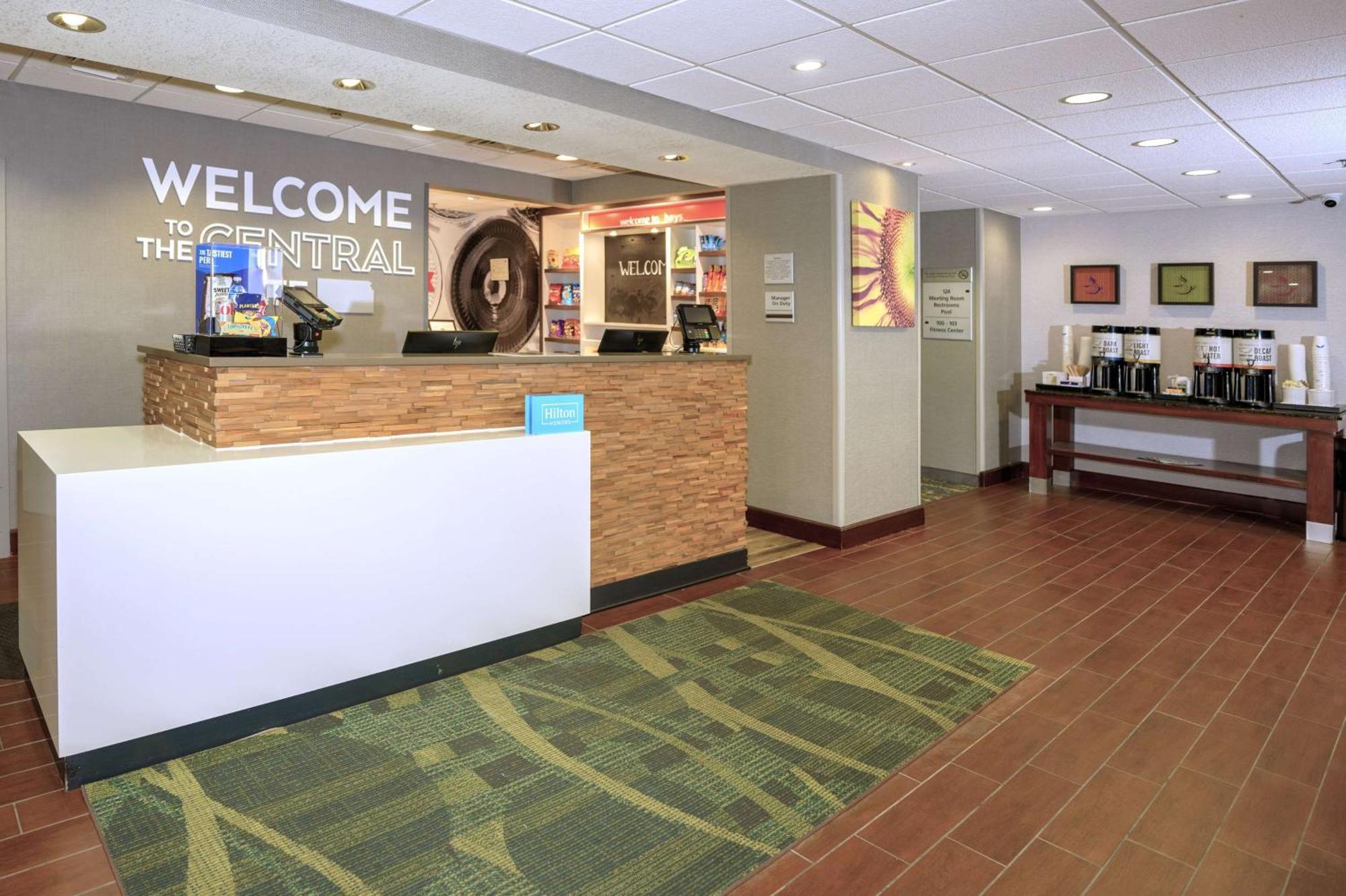 Hampton Inn Hays-North Of I-70 Eksteriør bilde